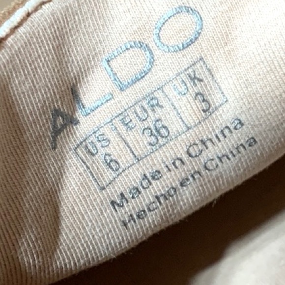 Like New Aldo Rose Gold Quilted Slip On Semi Platform Loafer Size 6 - Picture 11 of 11